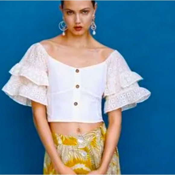 Zara Tops - Zara linen crop top